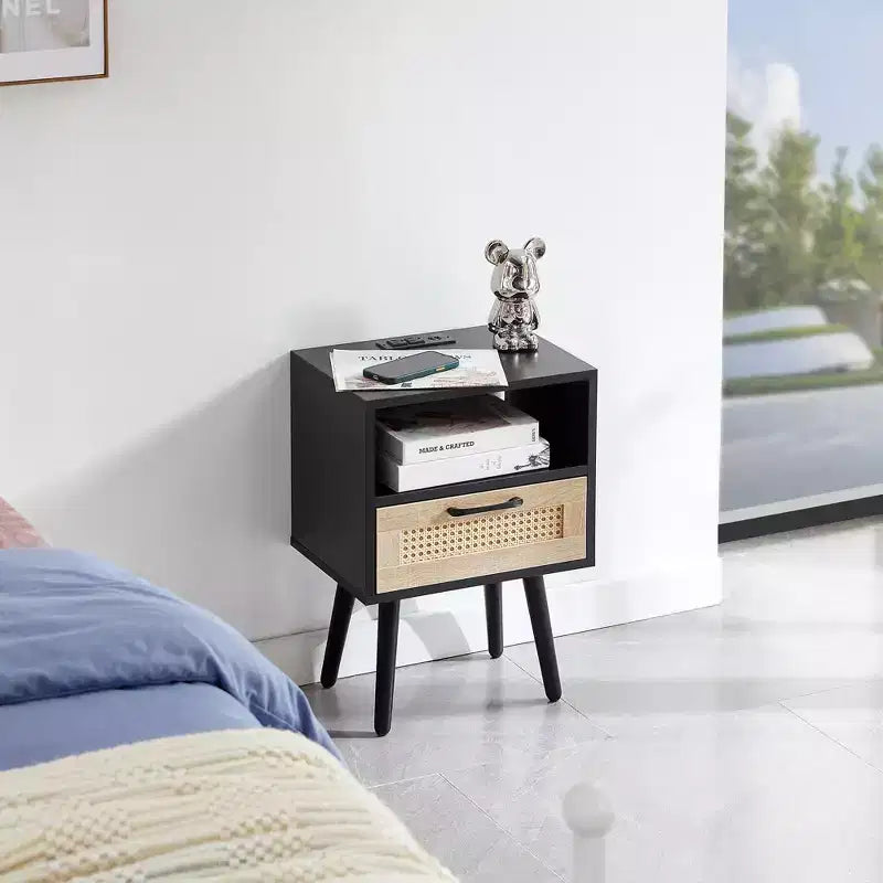 Tavolino da salotto con cassetto in rattan e gambe in legno massello, Nero