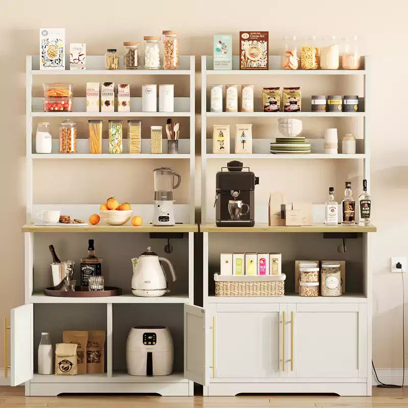 Scaffale da cucina per forni con mobile contenitore e prese di corrente