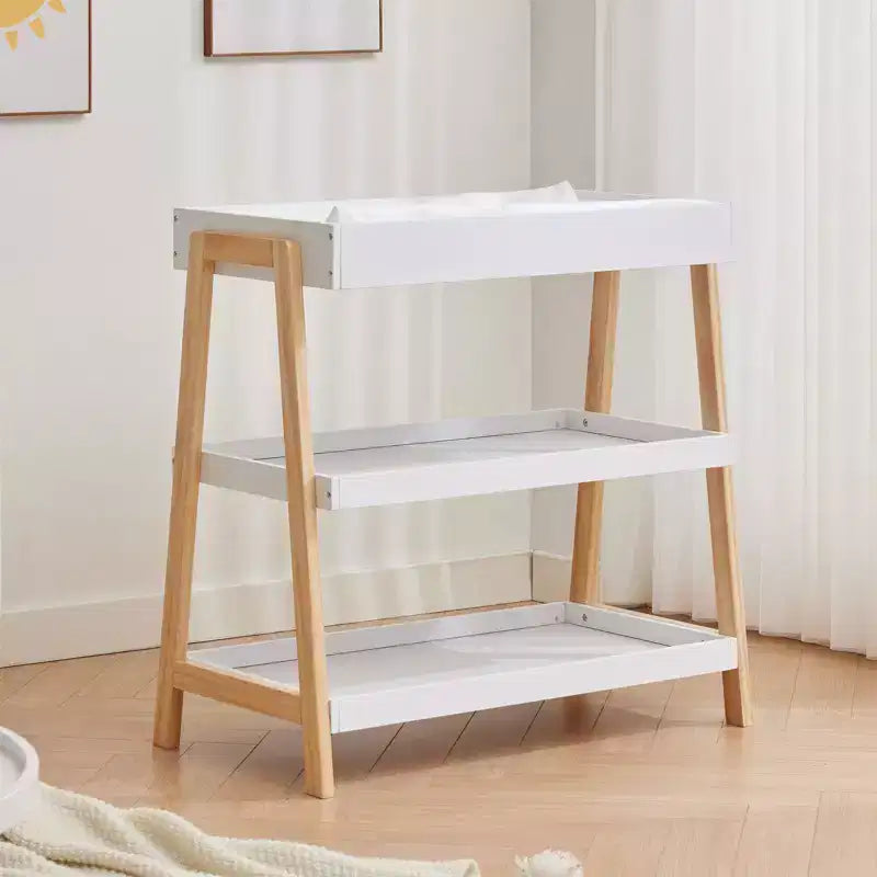 Fasciatoio Portatile con Materassino Impermeabile e 2 Ripiani Portaoggetti – Struttura in Legno, per Neonati e Bambini Piccoli
