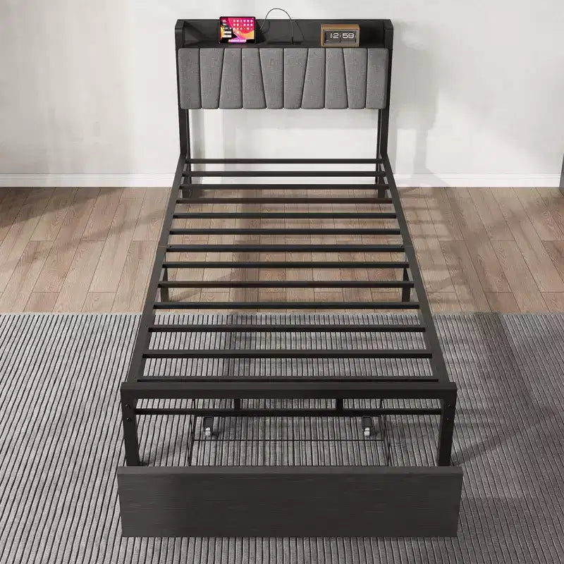 Letto a Piattaforma Matrimoniale (Piazza e Mezza) con Testiera Contenitore, Luci LED e Stazione di Ricarica – Stile Industriale Nero, Ampio Cassetto, Non Richiede Rete a Molle